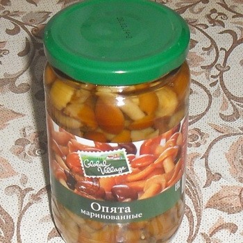 Champignons au miel marinés pour l'hiver avec des graines de moutarde