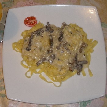 Pâtes aux champignons et au miel: recettes de plats délicieux