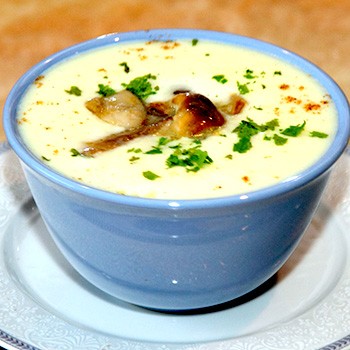 Soupe aux champignons frais
