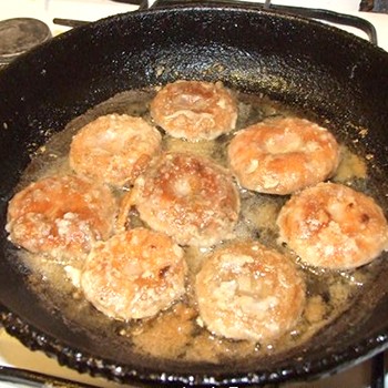 Saucisses frites à la farine: recettes de plats aux champignons