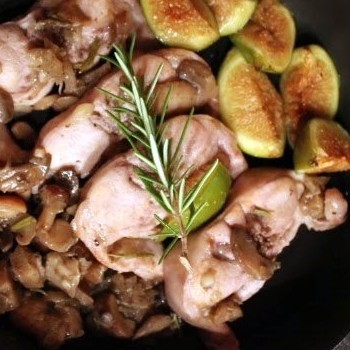 Poulet aux champignons safran au four et à la poêle
