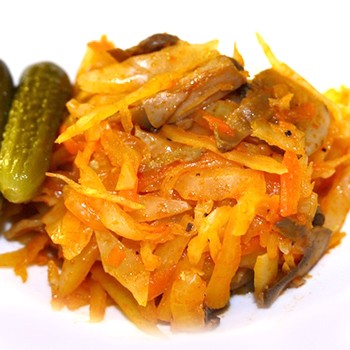 Solyanka aux champignons cuits dans une cocotte