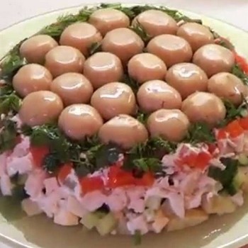 Salade originale Clairière de champignons avec champignons