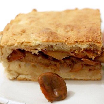 Gâteaux aux champignons safran de différents types de pâte