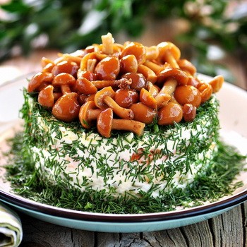 Salade Loukouchko aux champignons au miel: recettes originales