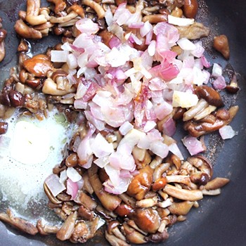 Champignons au miel et à l'oignon: recettes de plats délicieux