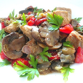 Comment faire cuire des aubergines avec des champignons: recettes maison