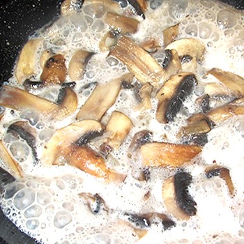 Champignons au lait: recettes de premier et deuxième plat