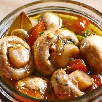 Manières de conserver les champignons pour l'hiver