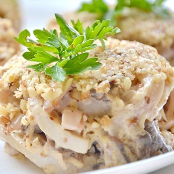 Salades copieuses aux champignons et noix